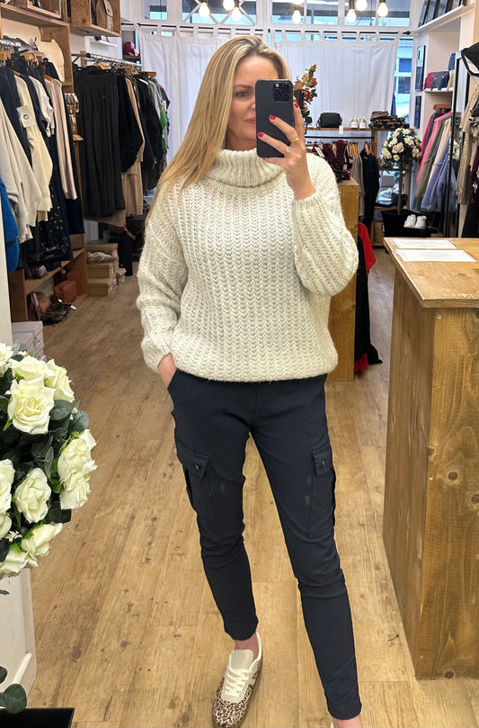 Cream chunky Roll Neck Jumper