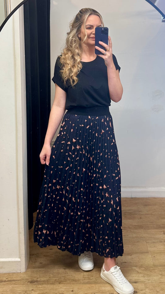 Navy animal print skirt